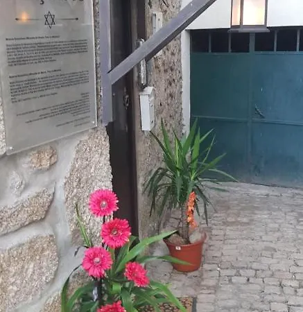 Lodge Branca Gonçalves *