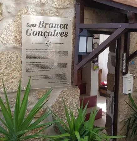 Branca Goncalves 山林小屋