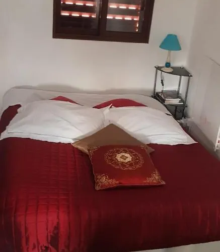 Branca Goncalves אכסניה בלמונטה