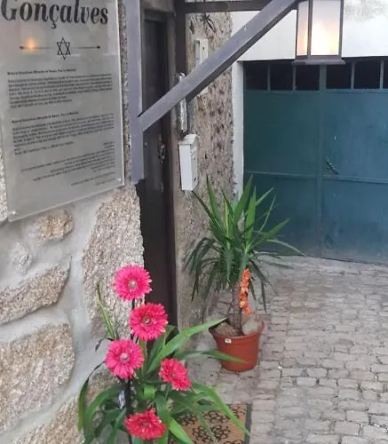 אכסניה Branca Goncalves *